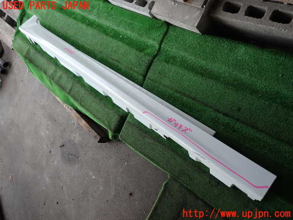 2UPJ-9237371390]BMW 523i ツーリング(MT25)(F11)右サイドステップ 中古_2