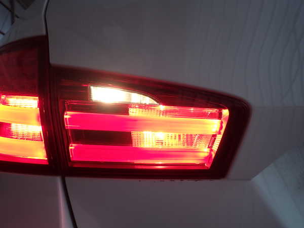 2UPJ-9237371552]BMW 523i ツーリング(MT25)(F11)左リアフィニッシャー 中古_5