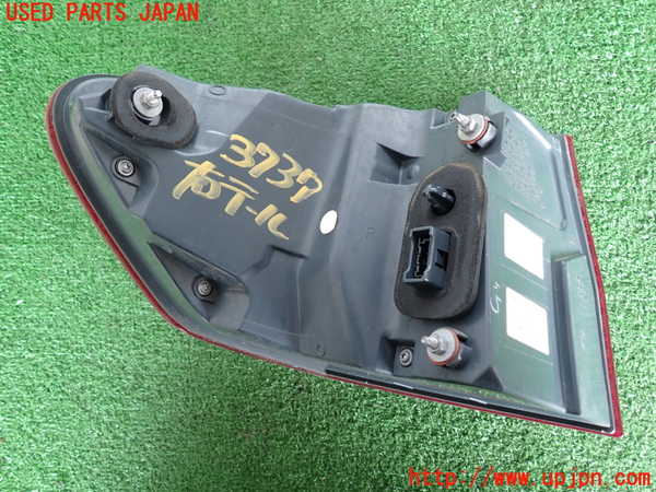 2UPJ-9237371530]BMW 523i ツーリング(MT25)(F11)右テールランプ 中古_2