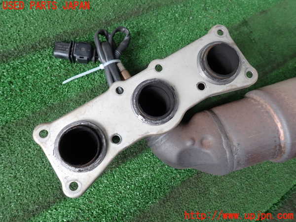 2UPJ-9237372041]BMW 523i ツーリング(MT25)(F11)エキマニ1 触媒 マニバーター 中古_3