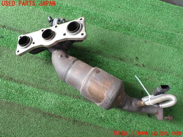 2UPJ-9237372042]BMW 523i ツーリング(MT25)(F11)エキマニ2 触媒 マニバーター 中古_2