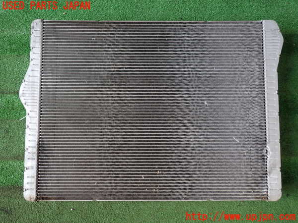 2UPJ-9237372321]BMW 523i ツーリング(MT25)(F11)ラジエーター1 中古_2