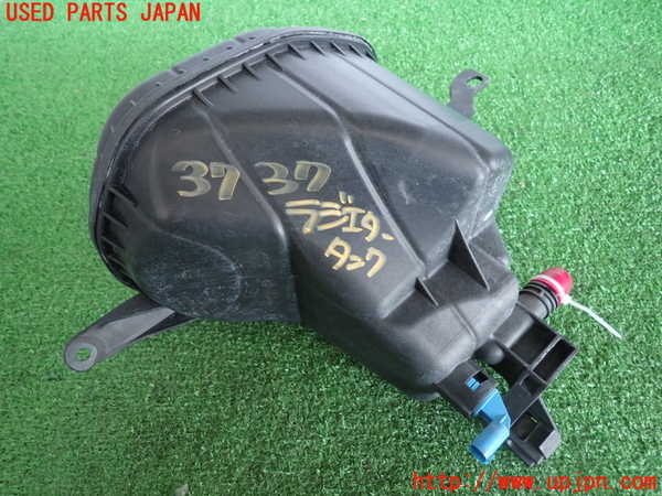 2UPJ-9237372410]BMW 523i ツーリング(MT25)(F11)ラジエータータンク 中古_2