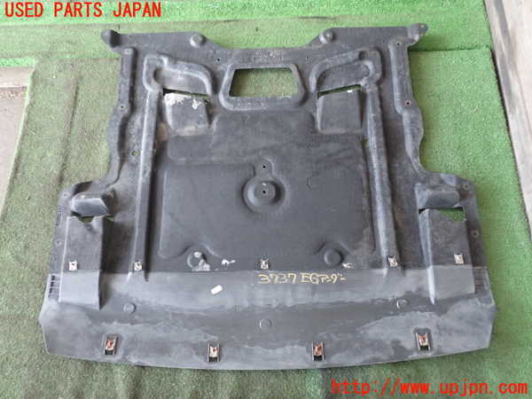 2UPJ-9237372170]BMW 523i ツーリング(MT25)(F11)エンジンアンダーカバー 中古_2