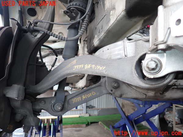 2UPJ-9237375315]BMW 523i ツーリング(MT25)(F11)右フロントテンションロッド 中古_1