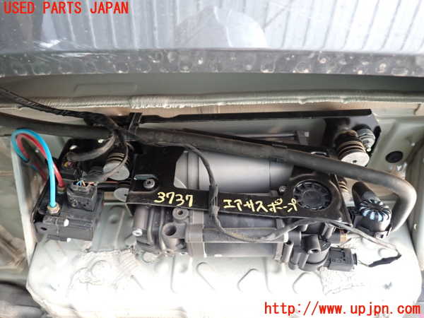 2UPJ-9237375535]BMW 523i ツーリング(MT25)(F11)エアサスポンプ 中古_1