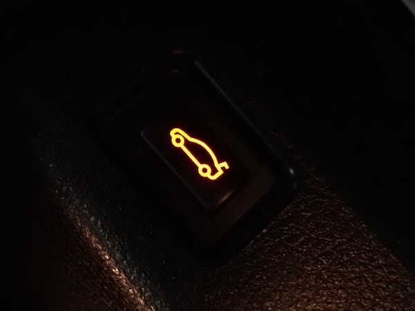 2UPJ-9237376311]BMW 523i ツーリング(MT25)(F11)スイッチ6 (バックドア) 中古_4