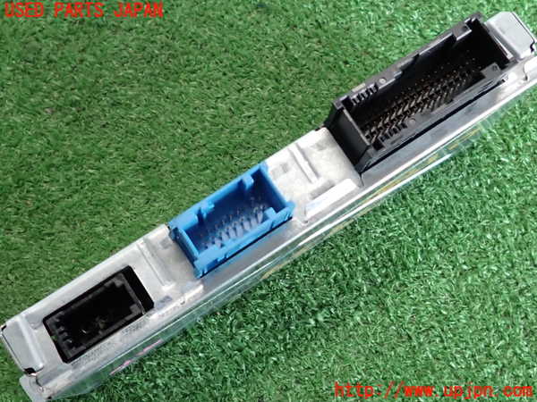 2UPJ-9237376147]BMW 523i ツーリング(MT25)(F11)コンピューター2 中古_4