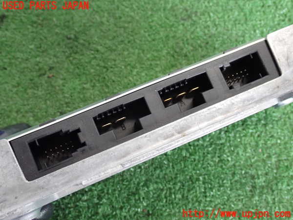 2UPJ-9237376152]BMW 523i ツーリング(MT25)(F11)コンピューター7 中古_4