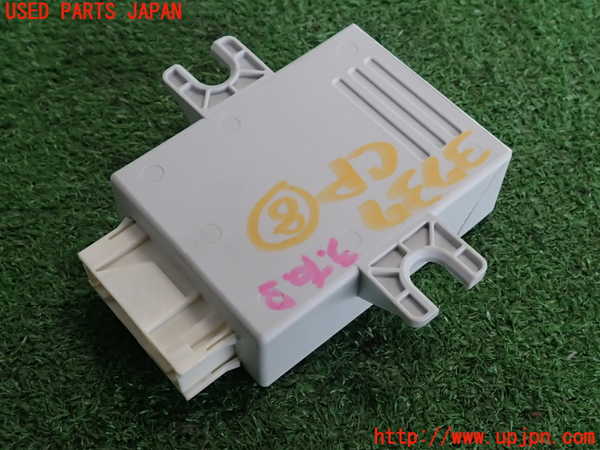 2UPJ-9237376153]BMW 523i ツーリング(MT25)(F11)コンピューター8 中古_2