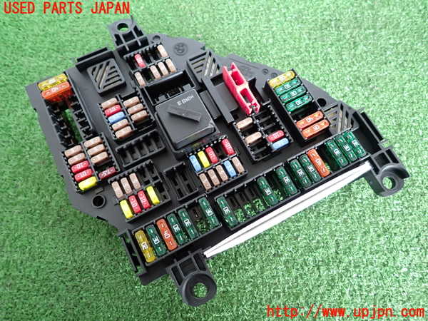 2UPJ-9237376741]BMW 523i ツーリング(MT25)(F11)ヒューズボックス1 中古_1