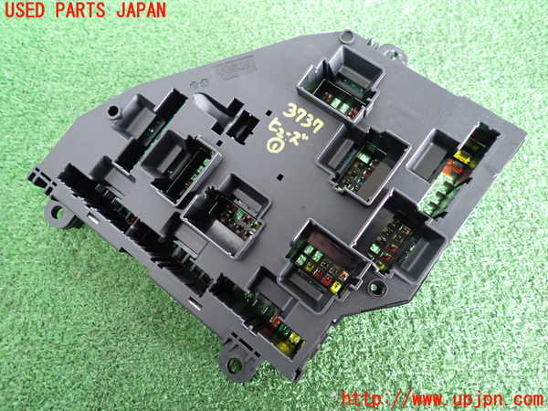 2UPJ-9237376741]BMW 523i ツーリング(MT25)(F11)ヒューズボックス1 中古_2