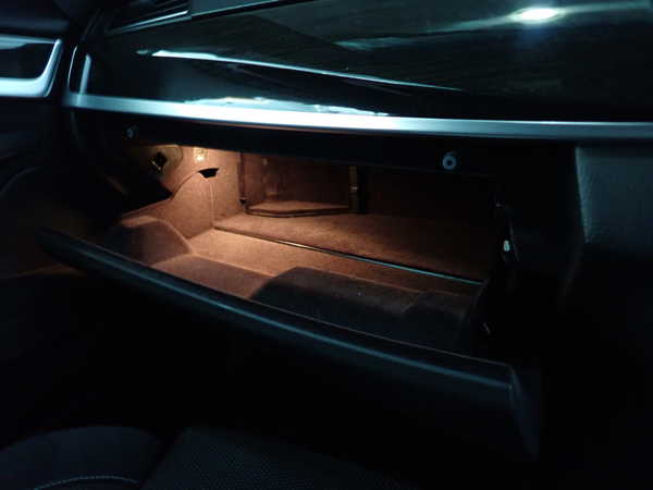 2UPJ-9237377516]BMW 523i ツーリング(MT25)(F11)グローブボックス1 中古_4