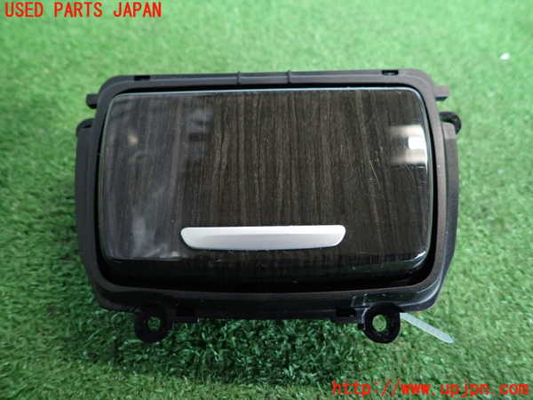 2UPJ-9237377821]BMW 523i ツーリング(MT25)(F11)灰皿1 中古_1
