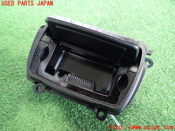 2UPJ-9237377821]BMW 523i ツーリング(MT25)(F11)灰皿1 中古_2