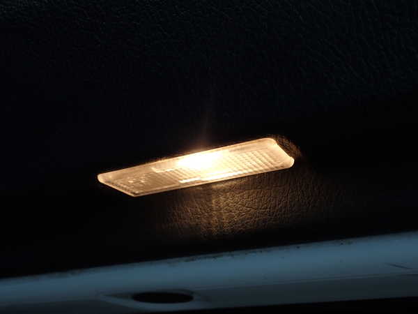 2UPJ-9237371234]BMW 523i ツーリング(MT25)(F11)右前ドア内張り 中古_5