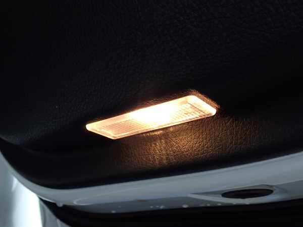 2UPJ-9237371294]BMW 523i ツーリング(MT25)(F11)右後ドア内張り 中古_5