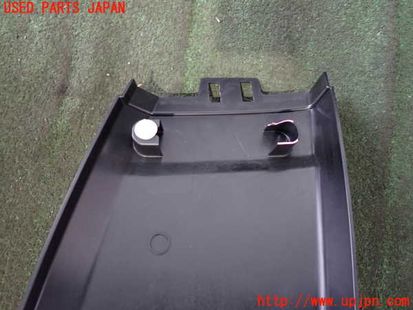 2UPJ-9237377670]BMW 523i ツーリング(MT25)(F11)左センターピラートリム 中古_4