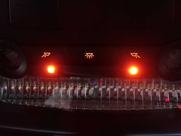 2UPJ-9237376411]BMW 523i ツーリング(MT25)(F11)ルームランプ1 (1列目真中) 中古_2