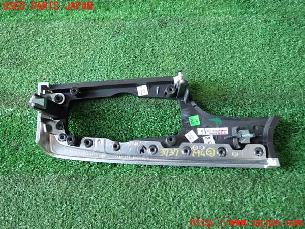 2UPJ-9237377692]BMW 523i ツーリング(MT25)(F11)内装トリム類2 中古_2