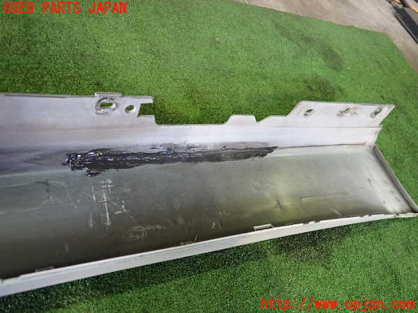 2UPJ-9237381392]BMW 320d(3D20)(F30)左サイドステップ (ジャンク品) 中古_5