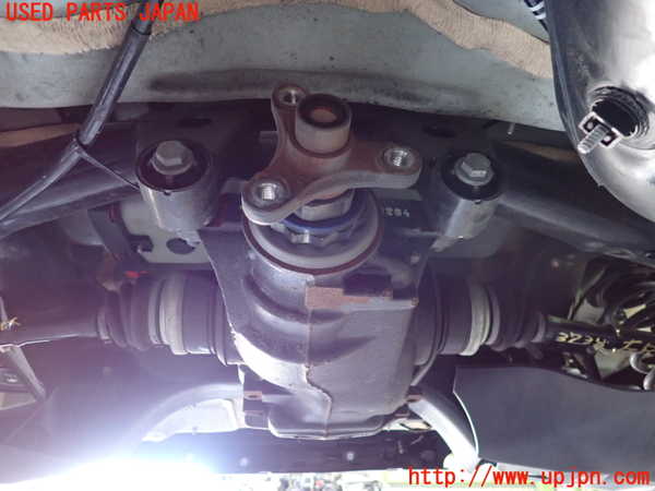 2UPJ-9237384355]BMW 320d(3D20)(F30)リアデフ 中古_2