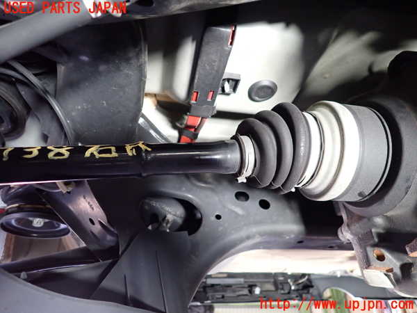 2UPJ-9237384025]BMW 320d(3D20)(F30)左リアドライブシャフト 中古_4