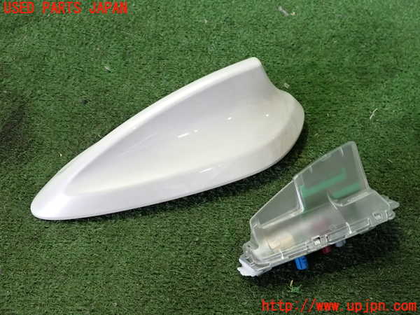 2UPJ-9237386550]BMW 320d(3D20)(F30)アンテナ 中古_2