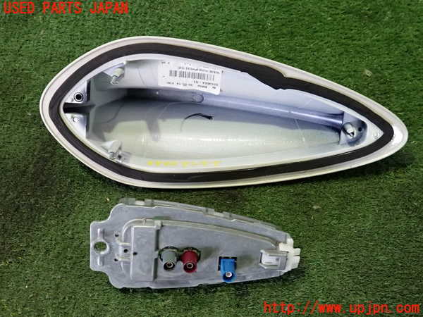 2UPJ-9237386550]BMW 320d(3D20)(F30)アンテナ 中古_4
