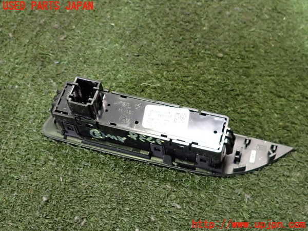 2UPJ-9237386308]BMW 320d(3D20)(F30)スイッチ3 (トラクションコントロールOFF、走行モード切替) 中古_2