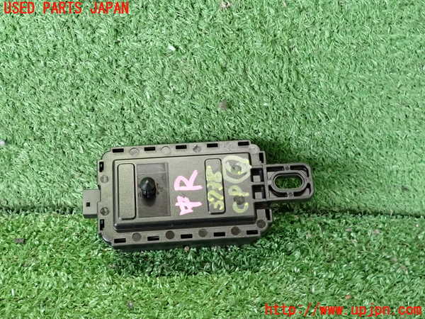 2UPJ-9237386151]BMW 320d(3D20)(F30)コンピューター6 中古_2