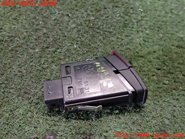 2UPJ-9237386290]BMW 320d(3D20)(F30)ハザードスイッチ 中古_3