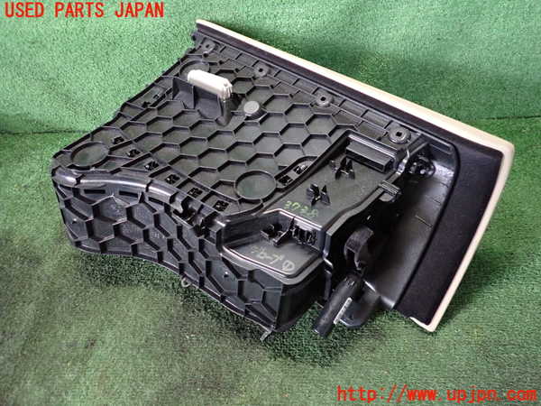 2UPJ-9237387516]BMW 320d(3D20)(F30)グローブボックス1 中古_3