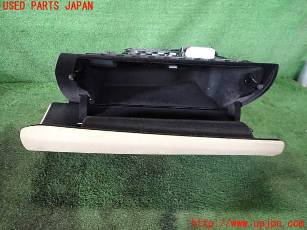 2UPJ-9237387516]BMW 320d(3D20)(F30)グローブボックス1 中古_4