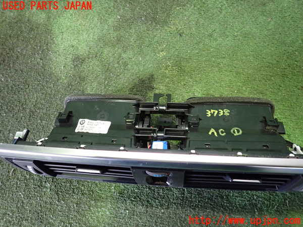 2UPJ-9237387526]BMW 320d(3D20)(F30)エアコン吹き出し口1 (真中) 中古_4