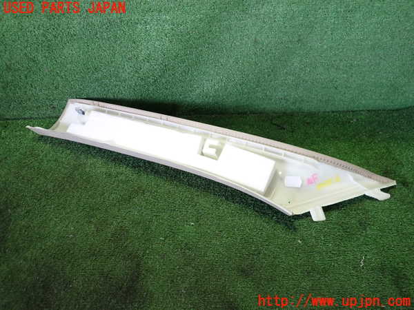 2UPJ-9237387655]BMW 320d(3D20)(F30)右フロントピラートリム 中古_2