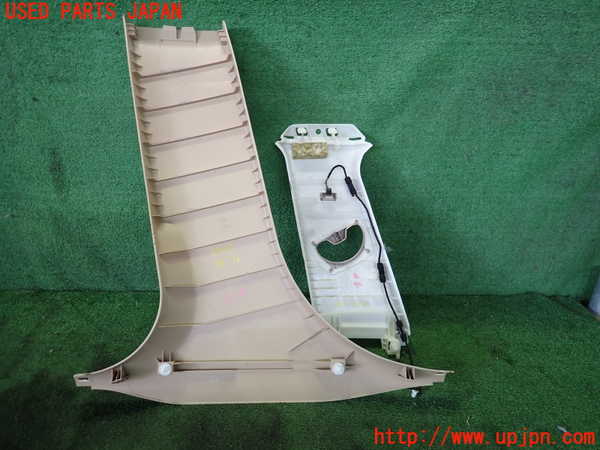 2UPJ-9237387665]BMW 320d(3D20)(F30)右センターピラートリム 中古_2