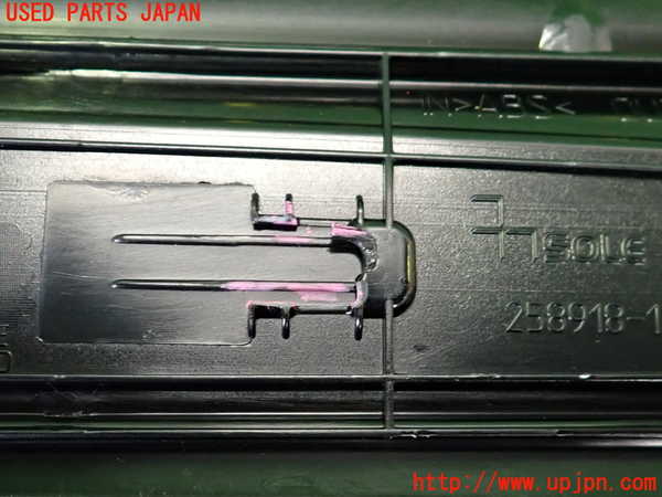 2UPJ-9237387740]BMW 320d(3D20)(F30)スカッフプレート 中古_3