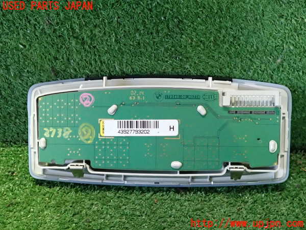 2UPJ-9237386412]BMW 320d(3D20)(F30)ルームランプ2 (2列目真中) 中古_2