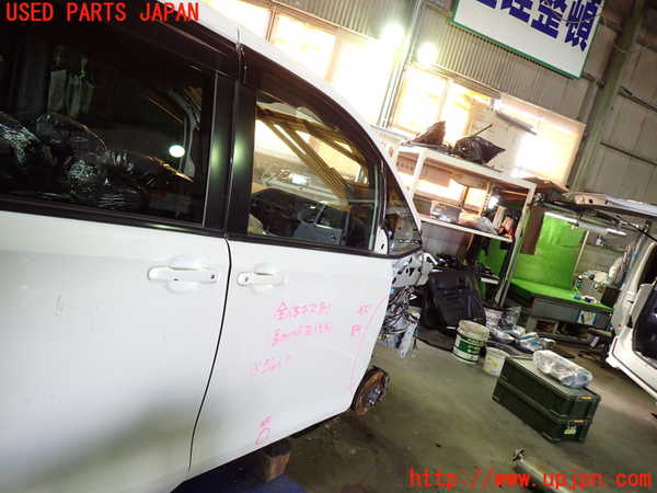 1UPJ-9237391230]ヴォクシーハイブリッド(ノアハイブリッド)(ZWR80G)右前ドア 中古(NSG M305)_3
