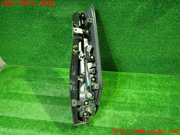 1UPJ-9237391536]ヴォクシーハイブリッド(ノアハイブリッド)(ZWR80G)左テールランプ 中古_2