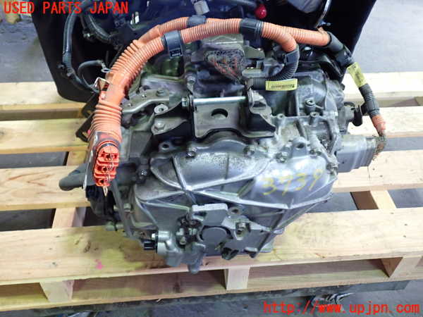 1UPJ-9237393010]ヴォクシーハイブリッド(ノアハイブリッド)(ZWR80G)ミッション AT 2ZR-FXE 中古_2