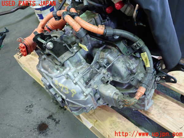 1UPJ-9237393010]ヴォクシーハイブリッド(ノアハイブリッド)(ZWR80G)ミッション AT 2ZR-FXE 中古_3