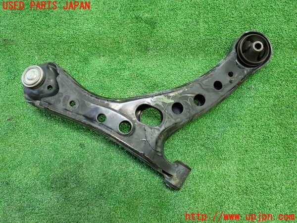 1UPJ-9237395186]ヴォクシーハイブリッド(ノアハイブリッド)(ZWR80G)左フロントロアアーム1 中古_2