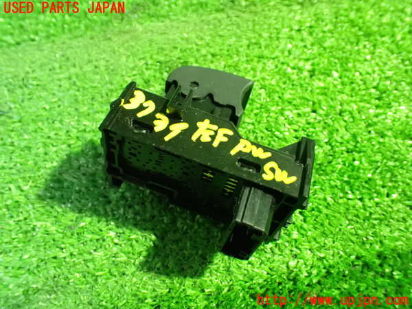 1UPJ-9237396245]ヴォクシーハイブリッド(ノアハイブリッド)(ZWR80G)左前パワーウィンドウスイッチ 中古_2