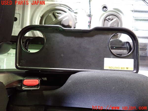 1UPJ-9237397145]ヴォクシーハイブリッド(ノアハイブリッド)(ZWR80G)右2列目シート 中古_4