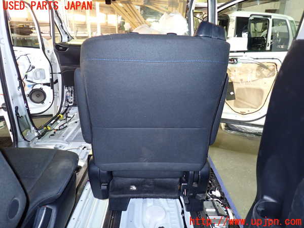 1UPJ-9237397145]ヴォクシーハイブリッド(ノアハイブリッド)(ZWR80G)右2列目シート 中古_5