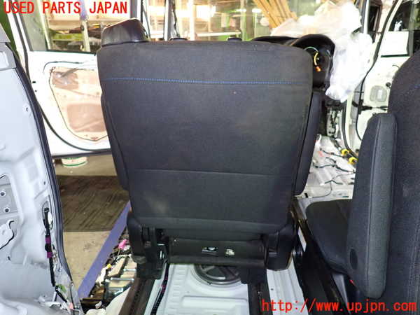 1UPJ-9237397175]ヴォクシーハイブリッド(ノアハイブリッド)(ZWR80G)左2列目シート 中古_5