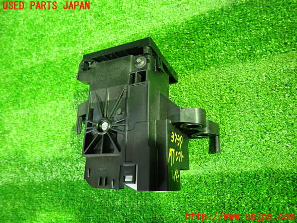 1UPJ-9237397555]ヴォクシーハイブリッド(ノアハイブリッド)(ZWR80G)ATシフトレバー 中古_4