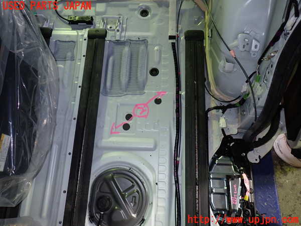 1UPJ-9237397497]ヴォクシーハイブリッド(ノアハイブリッド)(ZWR80G)シートレール②2 (2列目左) 中古_2